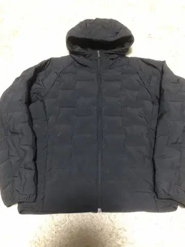 컨디션 최상 UNIQLO 퍼프 테크 후드티 [ XL ] 블랙
