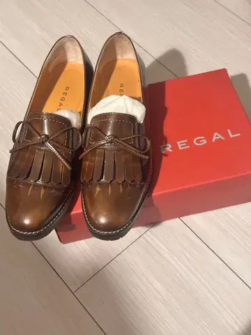 REGAL 브라운 가죽 로퍼 프린지