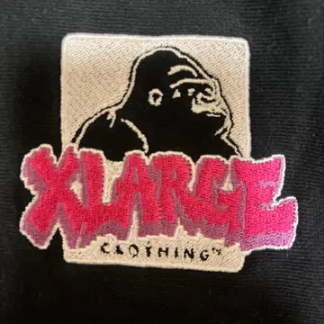 XLARGE 고릴라 로고 후드티 블랙