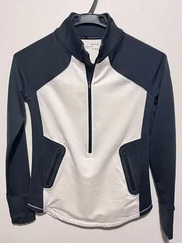 Under Armour 여성용 자켓 블랙/화이트