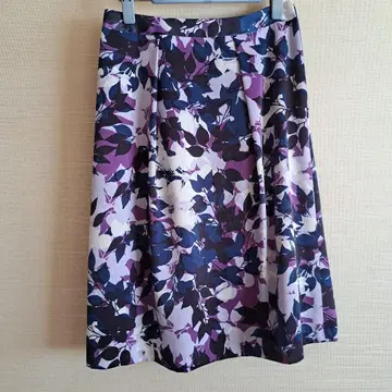 리플렉트 퍼플 플레어 스커트