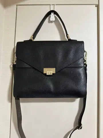 피카드 블랙 가죽 숄더백