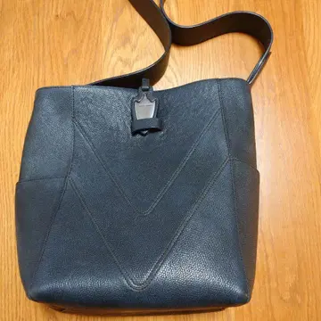 [ 새상품급 ] TIME'S ARROW 숄더백 레어