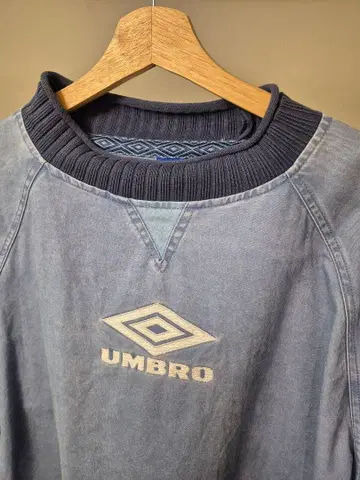 엄브로 UMBRO ICONIC DRILL 리암 oasis