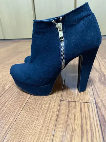 스웨이드 하이힐 부티 블랙