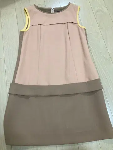 FOXEY 슬리브리스 원피스 사이즈 40