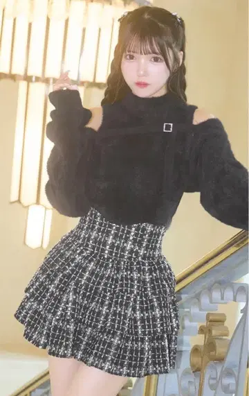 미셸 마카롱 체크 트위드 프릴 슬림 레그 스커트 XS