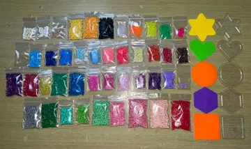 펄러비즈 44색+틀 세트 (반짝이 비즈, 형광색 비즈 포함)