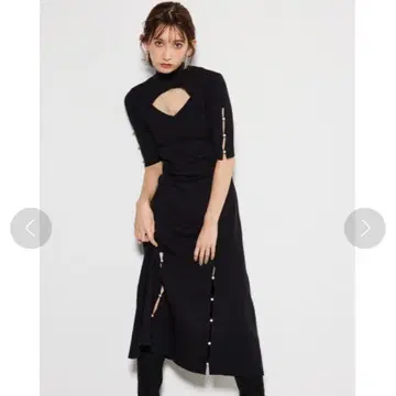 컨디션 최상 rienda 슬릿 버튼 플레어 니트 원피스 블랙 펄