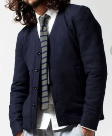 나노 유니버스 니시카와 다운 네이비 V 다운 가디건 M 스타일리시