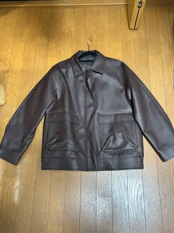 다크 브라운 가죽 자켓