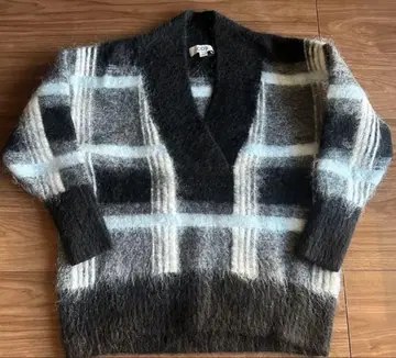 COS 체크 무늬 모헤어 스웨터