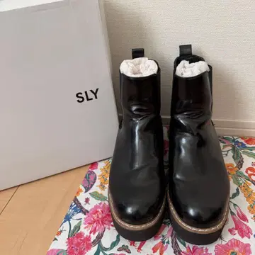 SLY / 숏부츠 / M 사이즈