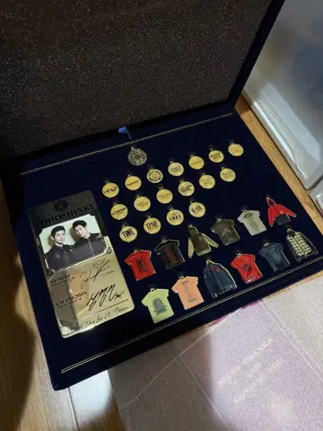 동방신기 10주년 기념 박스와 4월 2일 도쿄 한정판 참