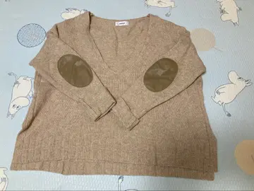 MACHATT 베이지 V넥 니트