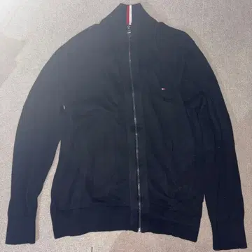 TOMMY HILFIGER 블랙 집업 니트