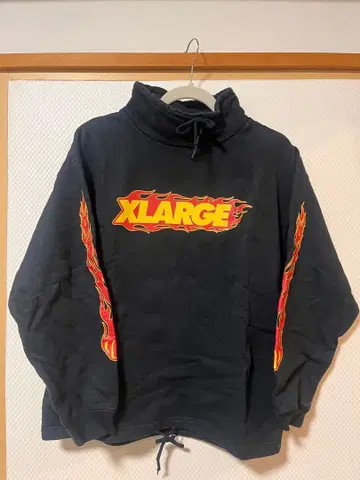 XLARGE 트레이닝복