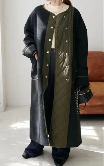 디스코트 [ F ] 절개 퀼팅 노카라 롱 코트 아우터 코트