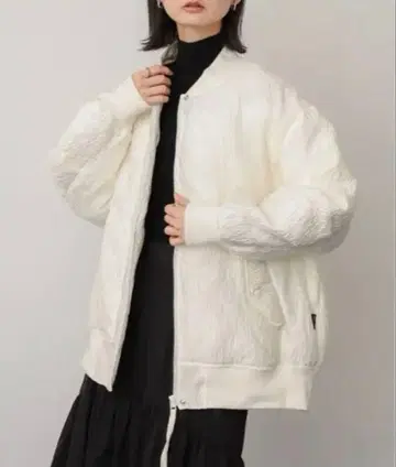 SENSE OF PLACE 입체 자카드 블루종 화이트 화이트 자켓