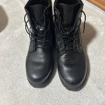 블랙 가죽 워크 부츠