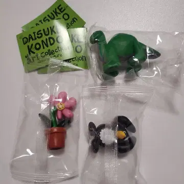 [ 미개봉 새상품 ] DAISUKEKONDO 콘도 다이스케 꽃 공룡 펭귄