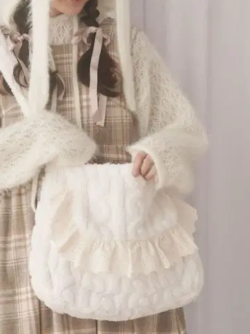 [13일까지] merry jenny 복슬복슬 케이블 숄더백