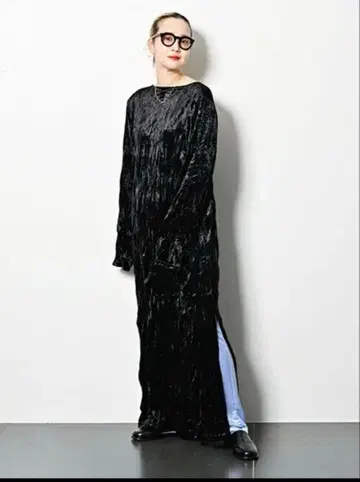 CITYSHOP CRASH VELVET LEANN DRESS