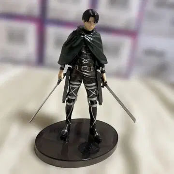 진격의 거인 리바이 피규어 10th ANNIVERSARY