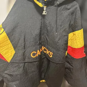 CANUCKS 나일론 자켓 후드 부착