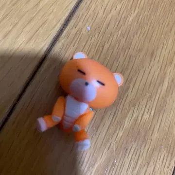 베앗가이 오렌지 컬러 곰형 피규어
