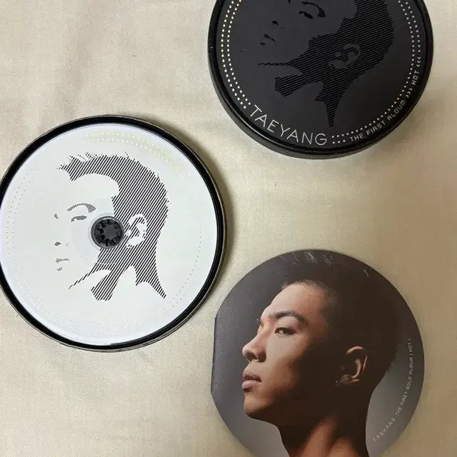 태양 HOT 솔로 앨범 (+공식 포토카드 증정)