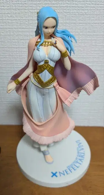 네펠타리 비비 피규어