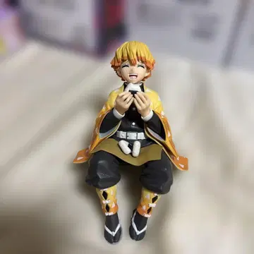 귀멸의 칼날 프리미엄 쵸코노세 피규어 아가츠마 젠이츠