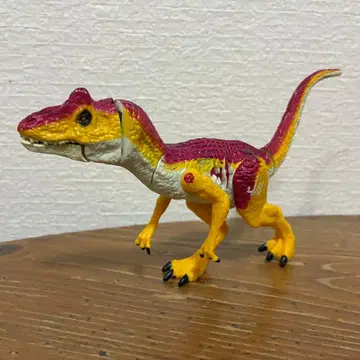 해즈브로 쥬라기 월드 알로사우루스 피규어 공룡