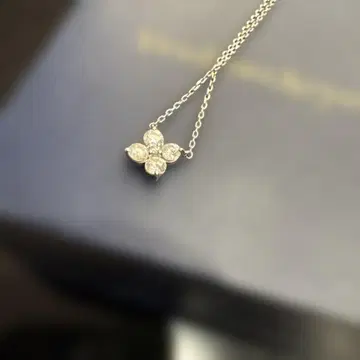 Vendome Aoyama 다이아몬드 카롤라 목걸이 0.28ct