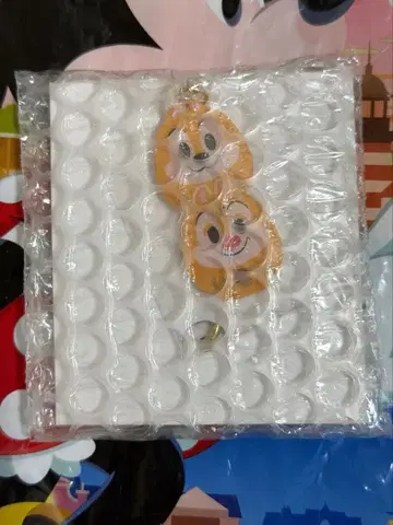 디즈니 설날 달마 키체인 칩과 데일 칩데