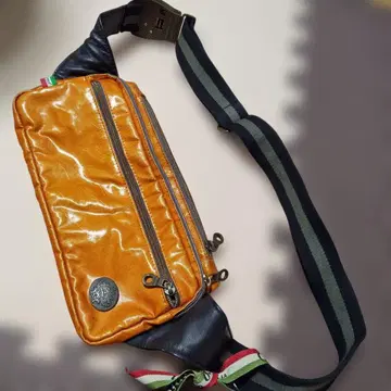 오로비안코 숄더백