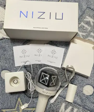 NiziU 공식 응원봉