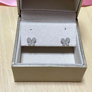 폰테베키오 다이아몬드 귀걸이 버터플라이