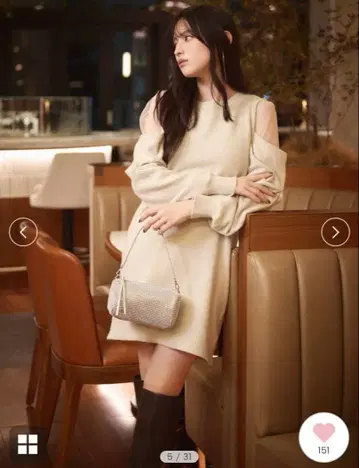 스나이델 2025년 신상 시스루 숄더 니트 원피스