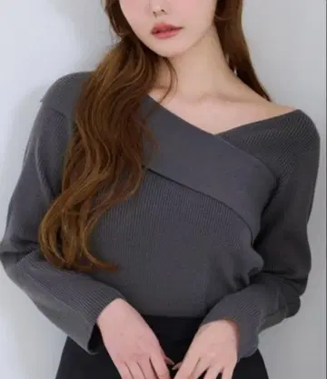 NICE CLAUP 오프숄더 상의