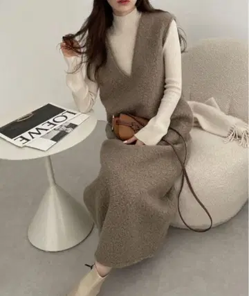 Alma design 페이크 반지 울 V넥 보아 원피스 포케