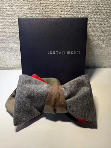 미사용 새상품 CINABRE 보타이 나비 넥타이