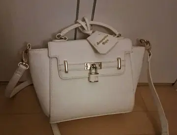 Samantha Thavasa 화이트 숄더백