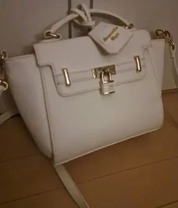 Samantha Thavasa 화이트 숄더백