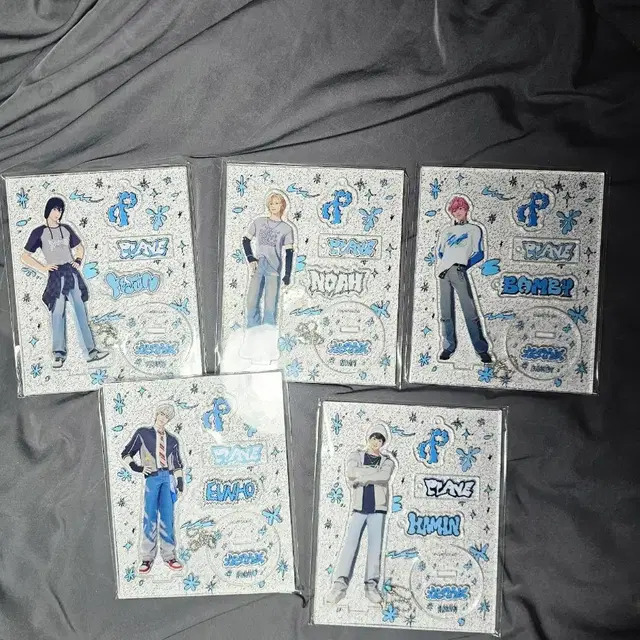 일괄) 플레이브 카쿠렌보 아크릴 스탠드 숨바꼭질 예준 노아 밤비 은호 하