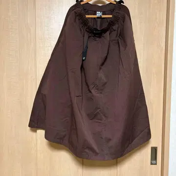 CHUMS 다크 브라운 플레어 스커트 L 사이즈