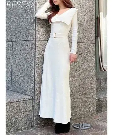 RESEXXY 리젝시 와이드 카라 니트 원피스