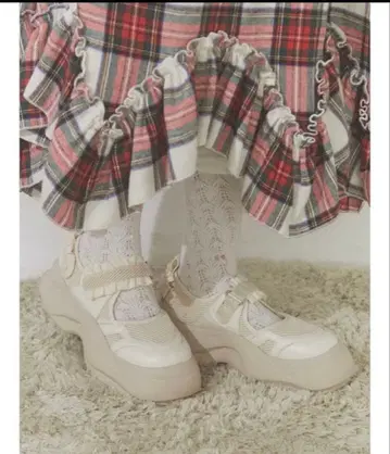 메리제니 marry jenny 프릴 스니커즈 볼륨 통굽