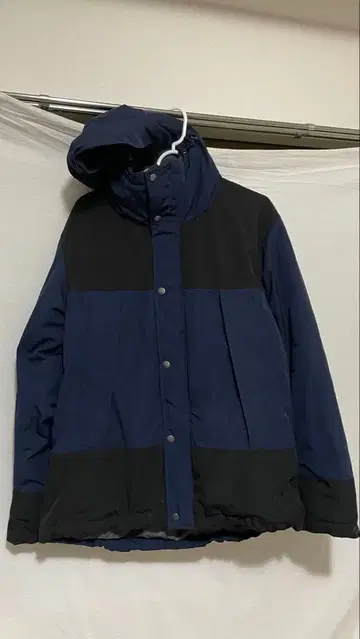 coen 후드 부착 다운 자켓 M 네이비/블랙